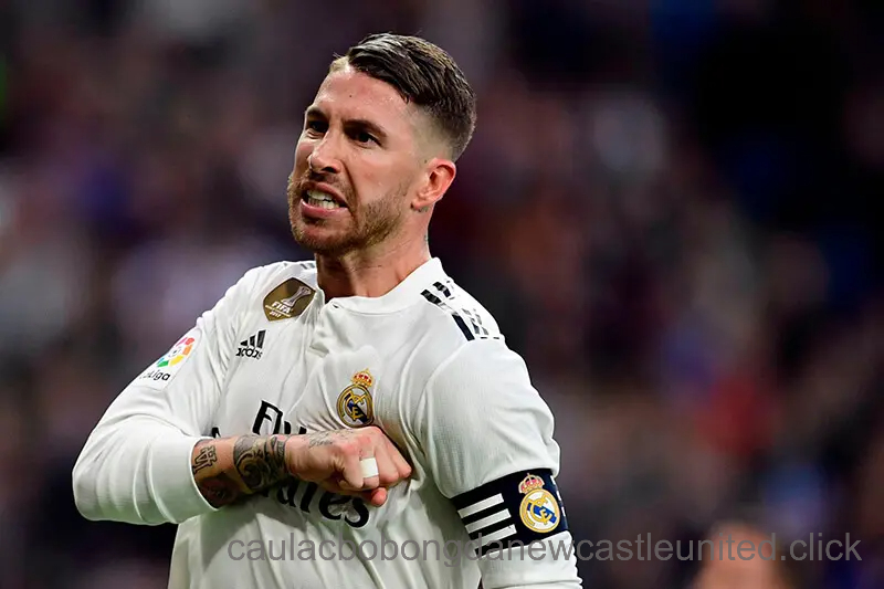 Hậu vệ hay nhất thế giới Sergio Ramos( PSG)