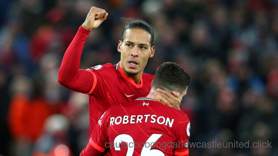 Liverpool lội ngược dòng đè bẹp Newcastle